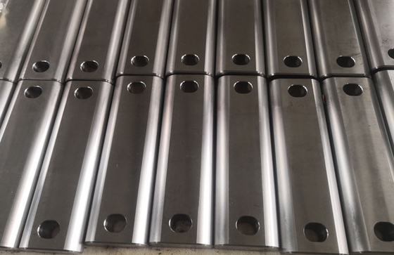 RM140 Mini Ekskavatör Üst Tip Keski 135mm Hidrolik Çekiç Kaya Yolu Taş Kırıcı